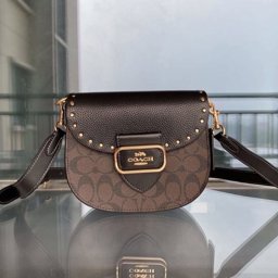 Veronica978 profile image