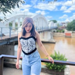 zzhoneyzzz profile image