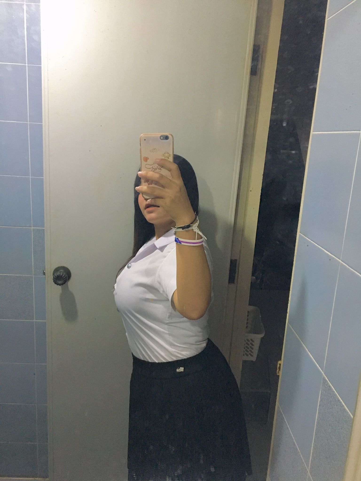 หาพี่ใจดีที่ไม่ต้องการเรื่องเซ็กแต่อยากจะช่วยหนูจริงๆค่ะ