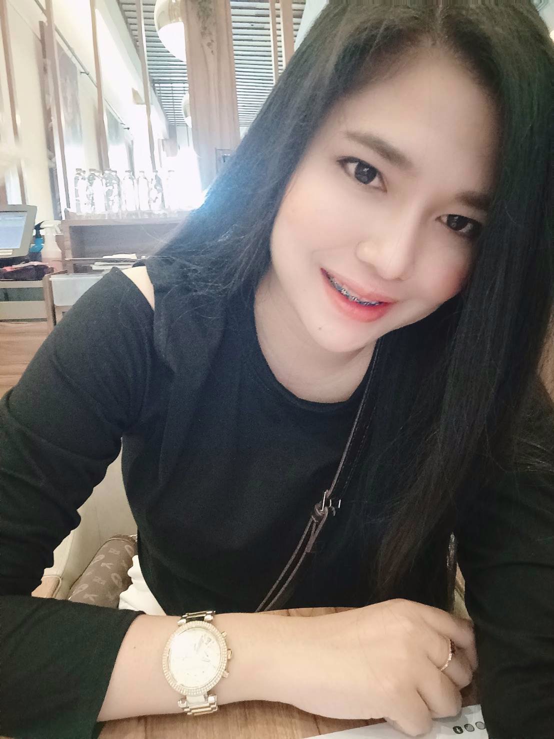 หาพี่ๆช่วยเหล่อ เดือดร้อนมากๆเลยค่ะขายรูปขายคลิป พี่ๆคนไหนช่วยหนูทีนะคะ 