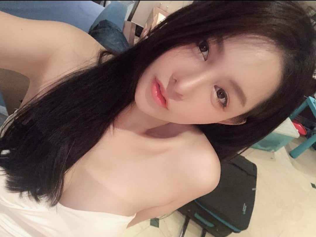 น้องมิ้น อายุ26 รับงานเพิ่งกลับมาจากจีน 