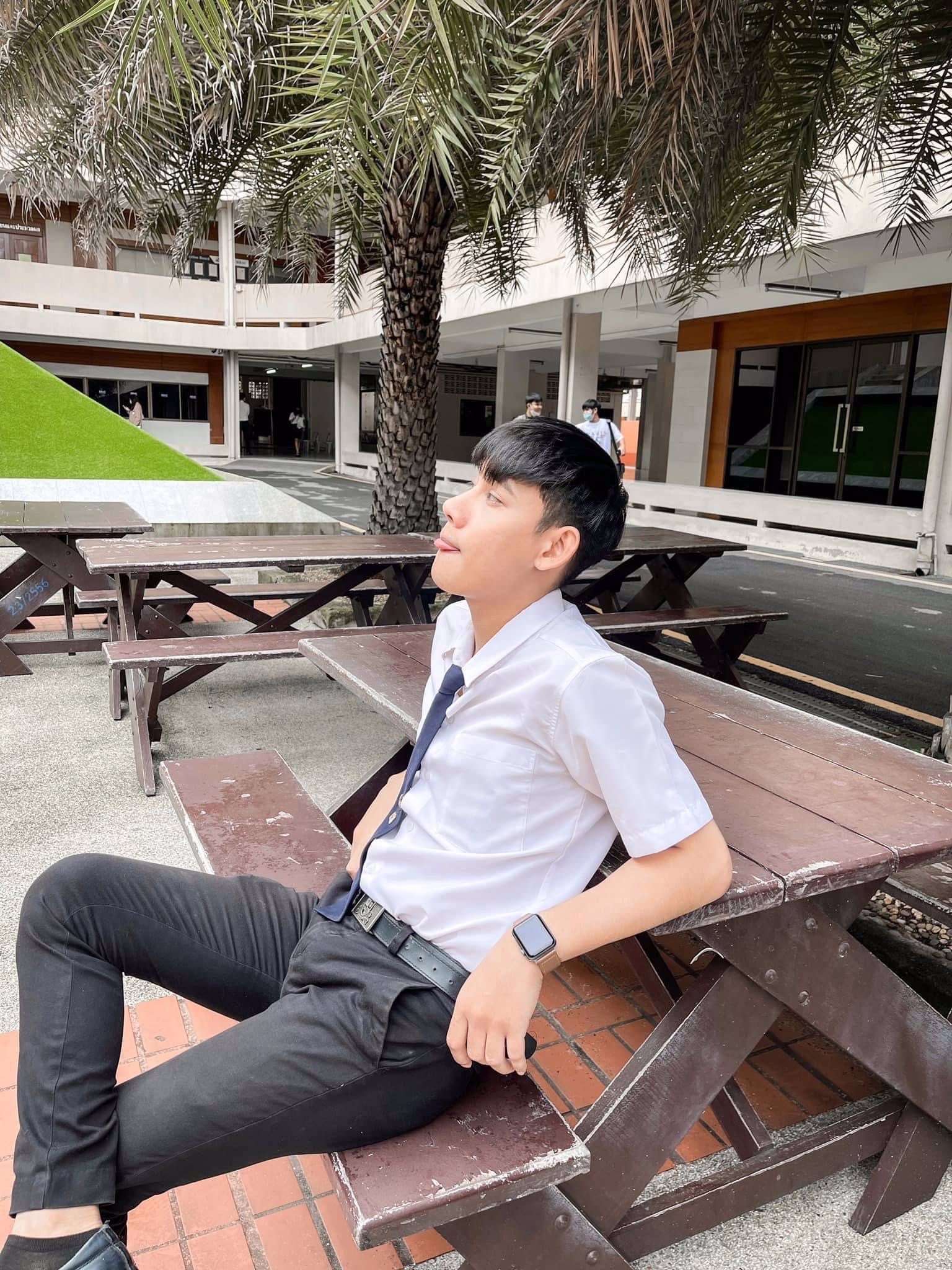 หาพี่มจดีดูแลครับ ผมเป็นเกย์