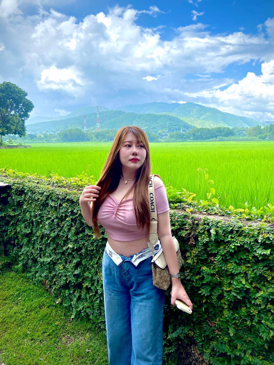 สวัสดีค่ะ ชื่อหลินนะคะ หาเพื่อนคุยค่ะ ชอบคนที่มีทัศนคติที่ดี เอาใจเก่งค่า ( พวกชวนเล่นพนันออนไลน์  ไม่ต้องทักมานะ ไม่เล่นค่ะ ) ID:lin19902