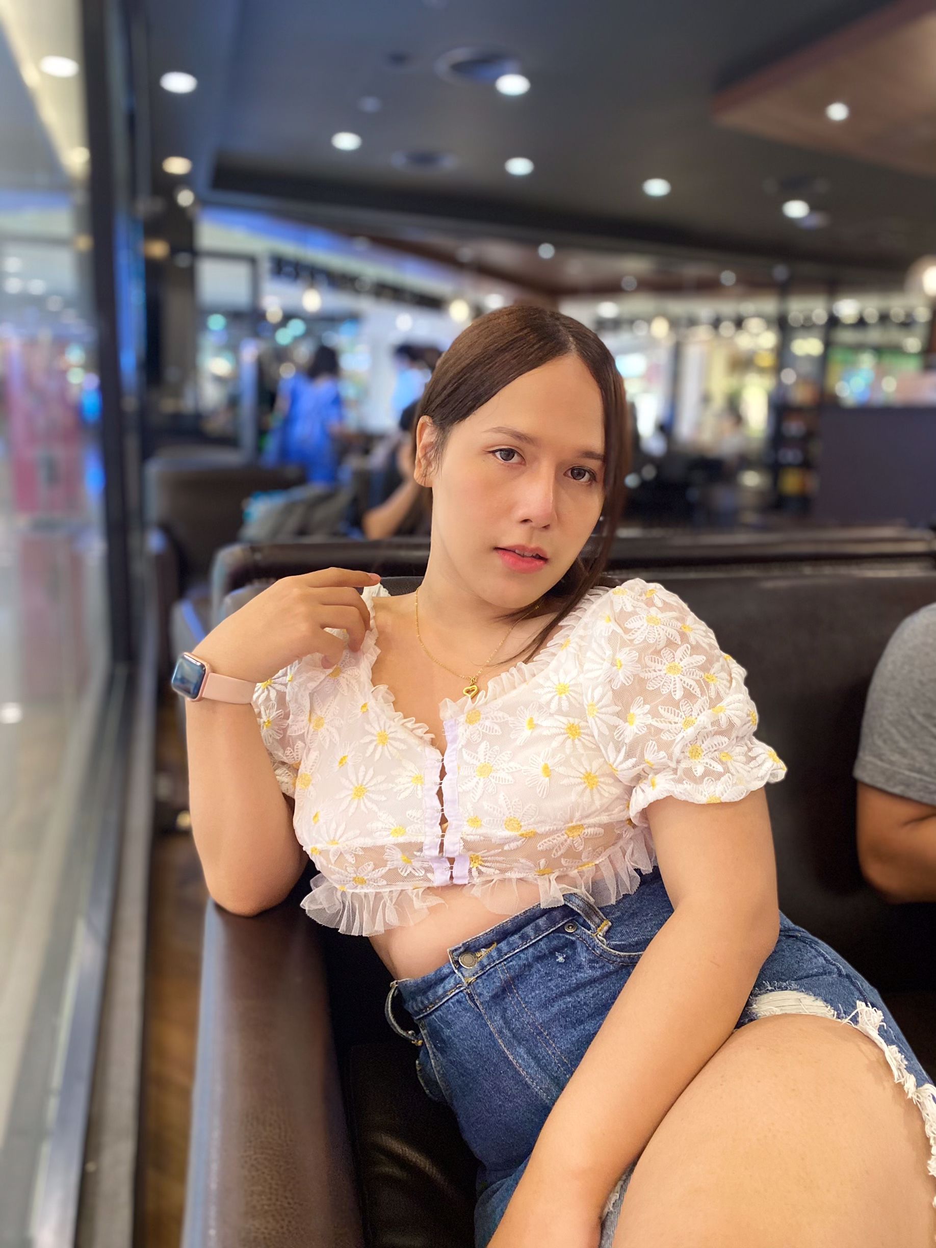 หาพี่เลี้ยงดูระยะสั้นคะ กทม สาวสองคะ