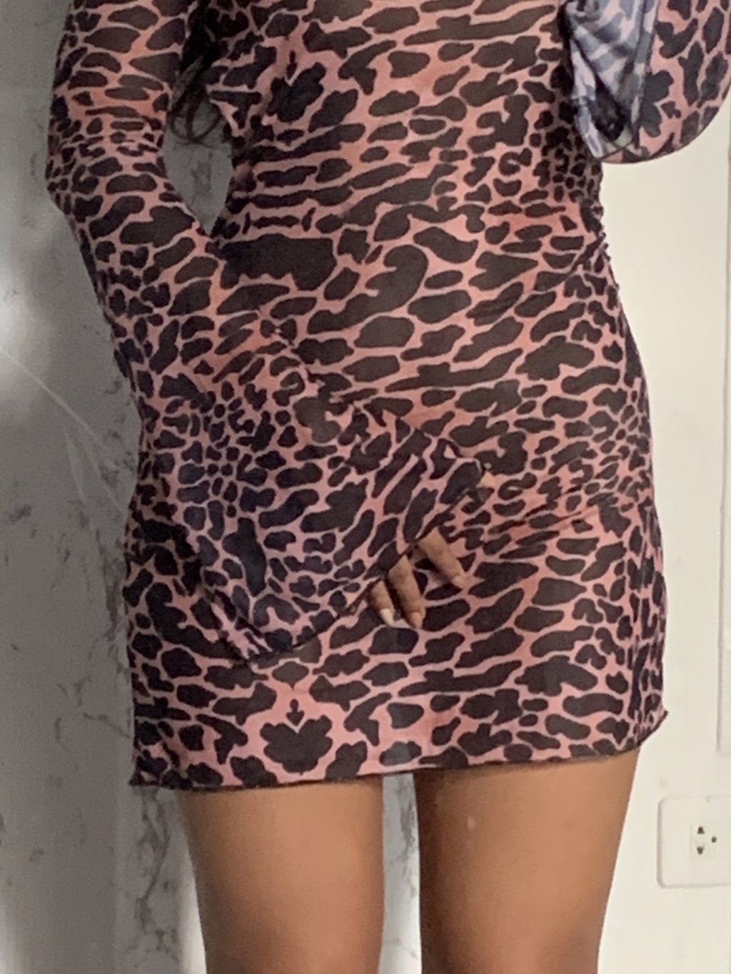 หาคนดูแลค่ะ เดือนละ 25,000