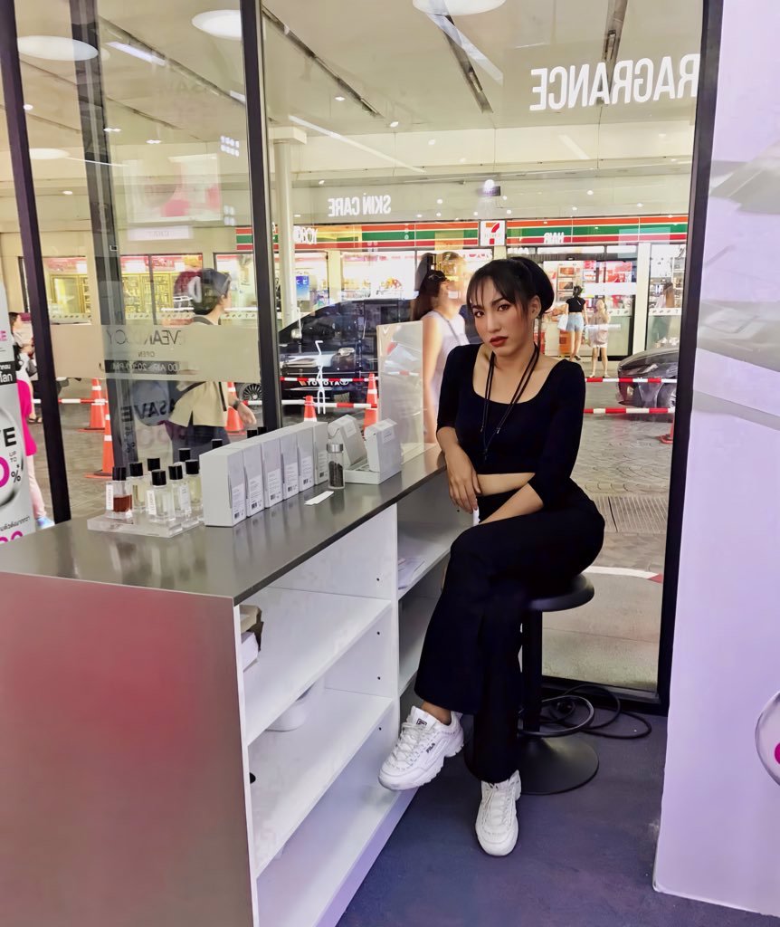 สาวสอง หาพี่ใจดีซัพพอร์ต ชั่วคราว/รายเดือน