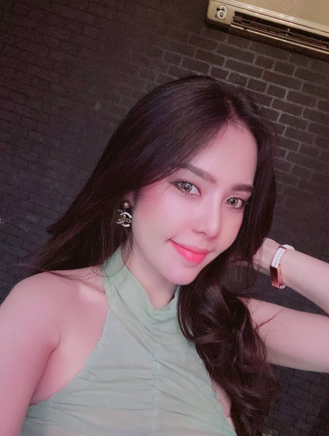 น้ำมนต์ ค่ะ อายุ 22 ปี หาคนดูแลระยะยาว 