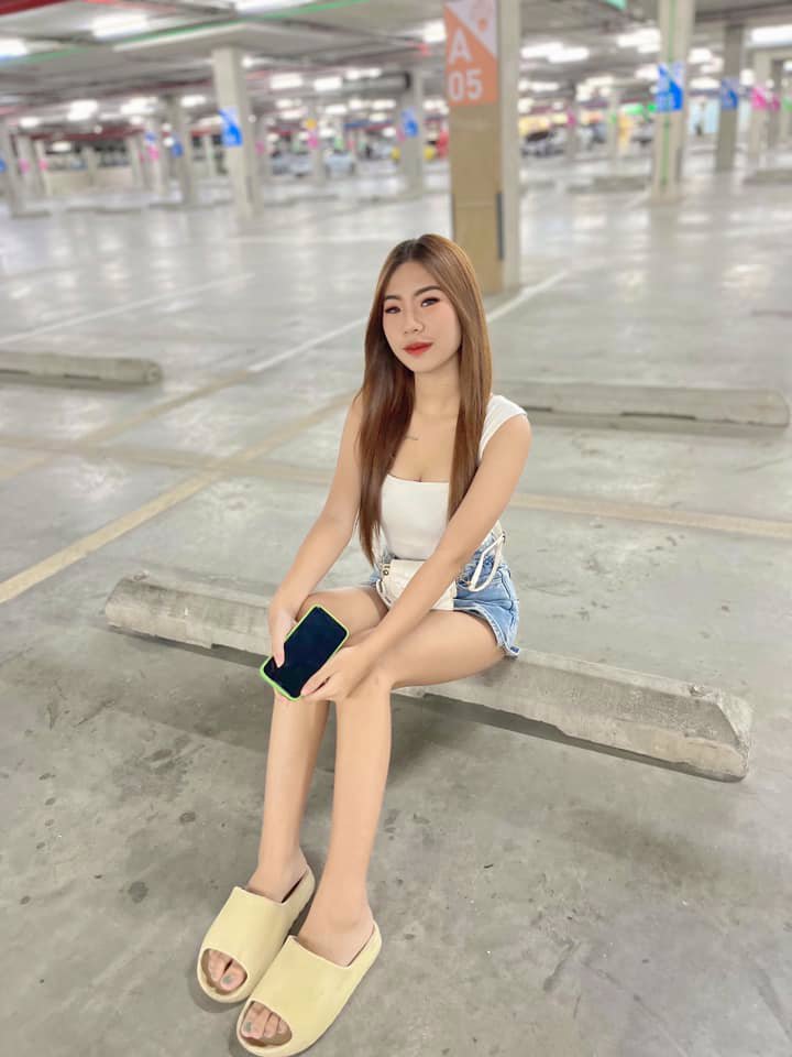 เหงาหาเพื่อนคุย หาคนคย สนใจแอดไล์ทักมาเลย   ID 0661549813