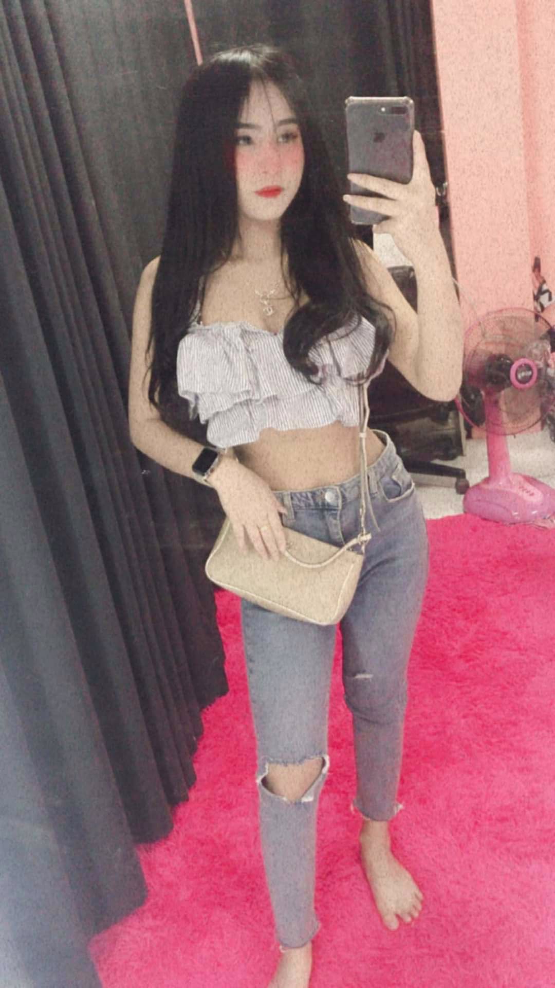 ตอง หาพี่ดูเเลระยะยาว ช่วยเหลือ