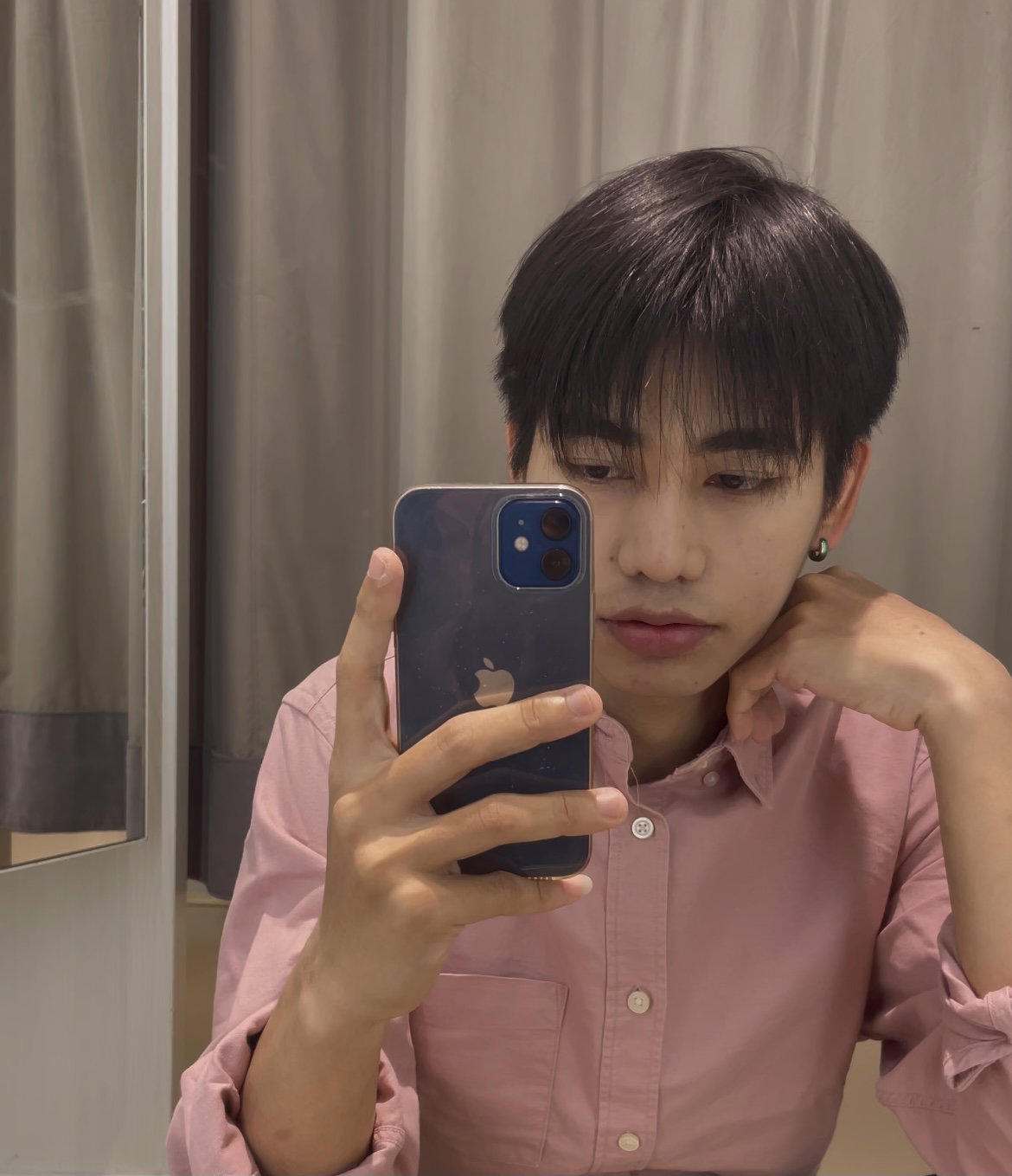 อยากมีพี่ๆผู้หญิงดูแลครับ อายุมากก็ยินดี อ้วนมากๆก็ยินดีครับ ยิ่งอ้วนยิ่งชอบครับ บางกะปิ กทม. ครับ Line : noppharit1997