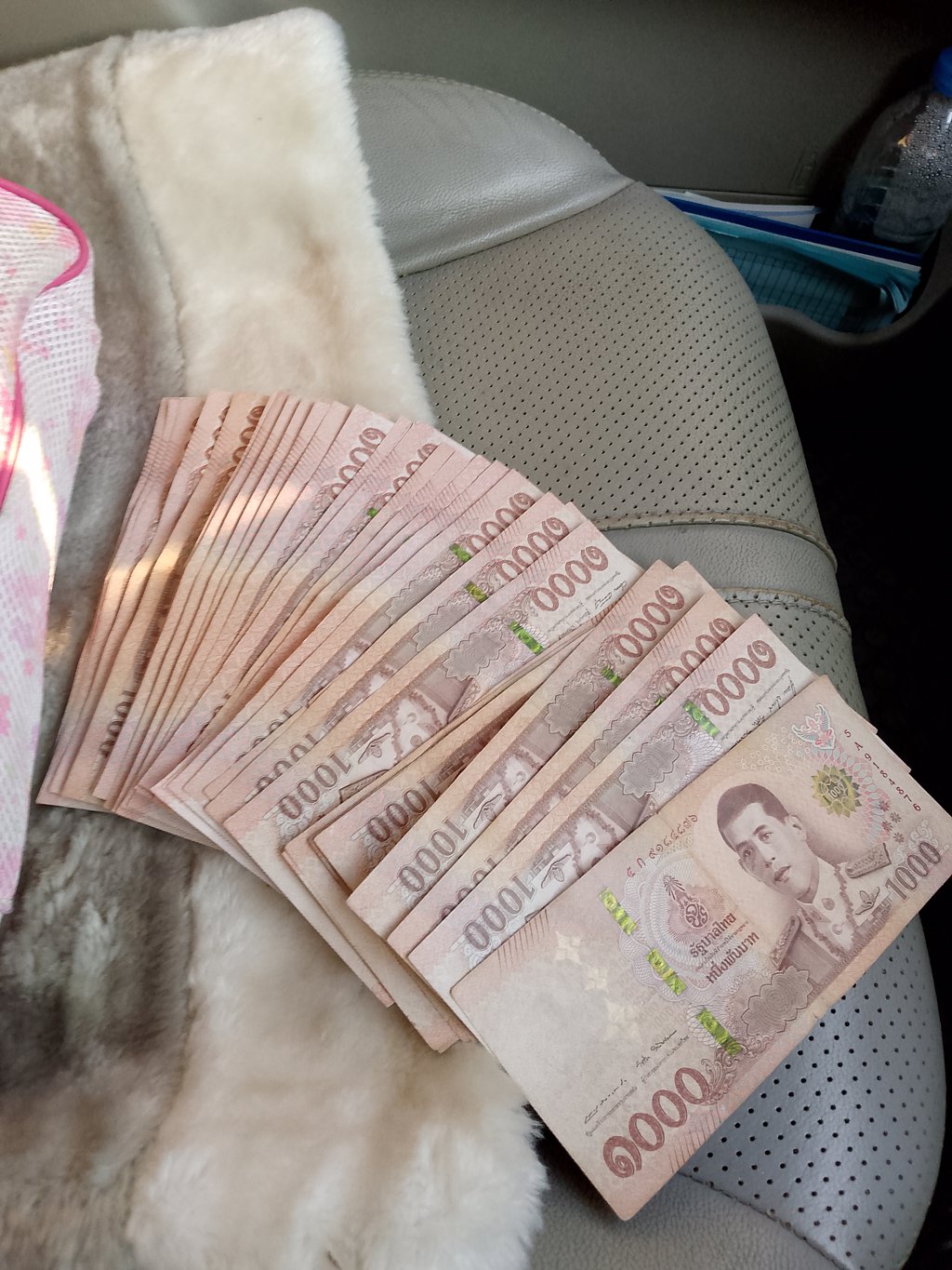 🚘พี่เจ้าของกิจการยินดีช่วยน้องนักเรียน1ท่าน