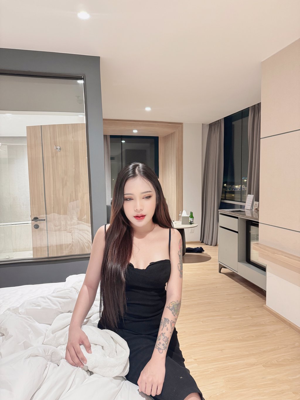 สาวสองอวบขาวขี้อ้อนหาพี่ใจดีงับไอดีไลน์pinyo112.มีจุด