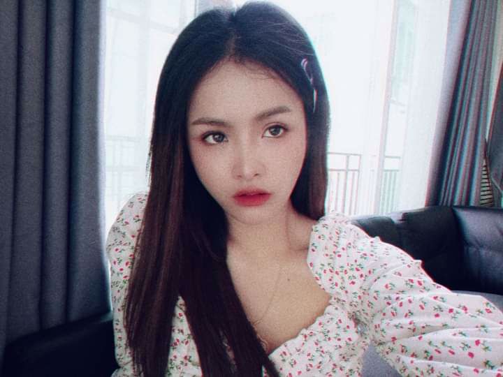 น้องนิว อายุ21 หาพี่ใจดีช่วยเหลือ