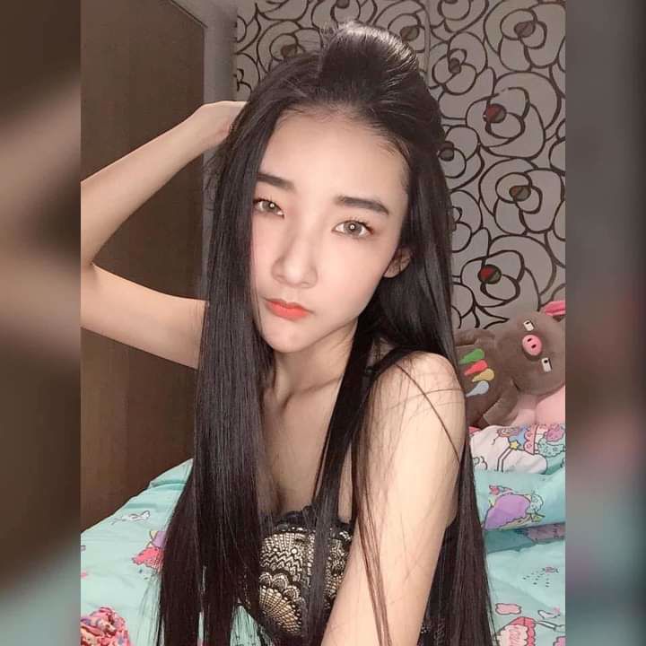 น้องนิว อายุ21 หาพี่ใจดีช่วย