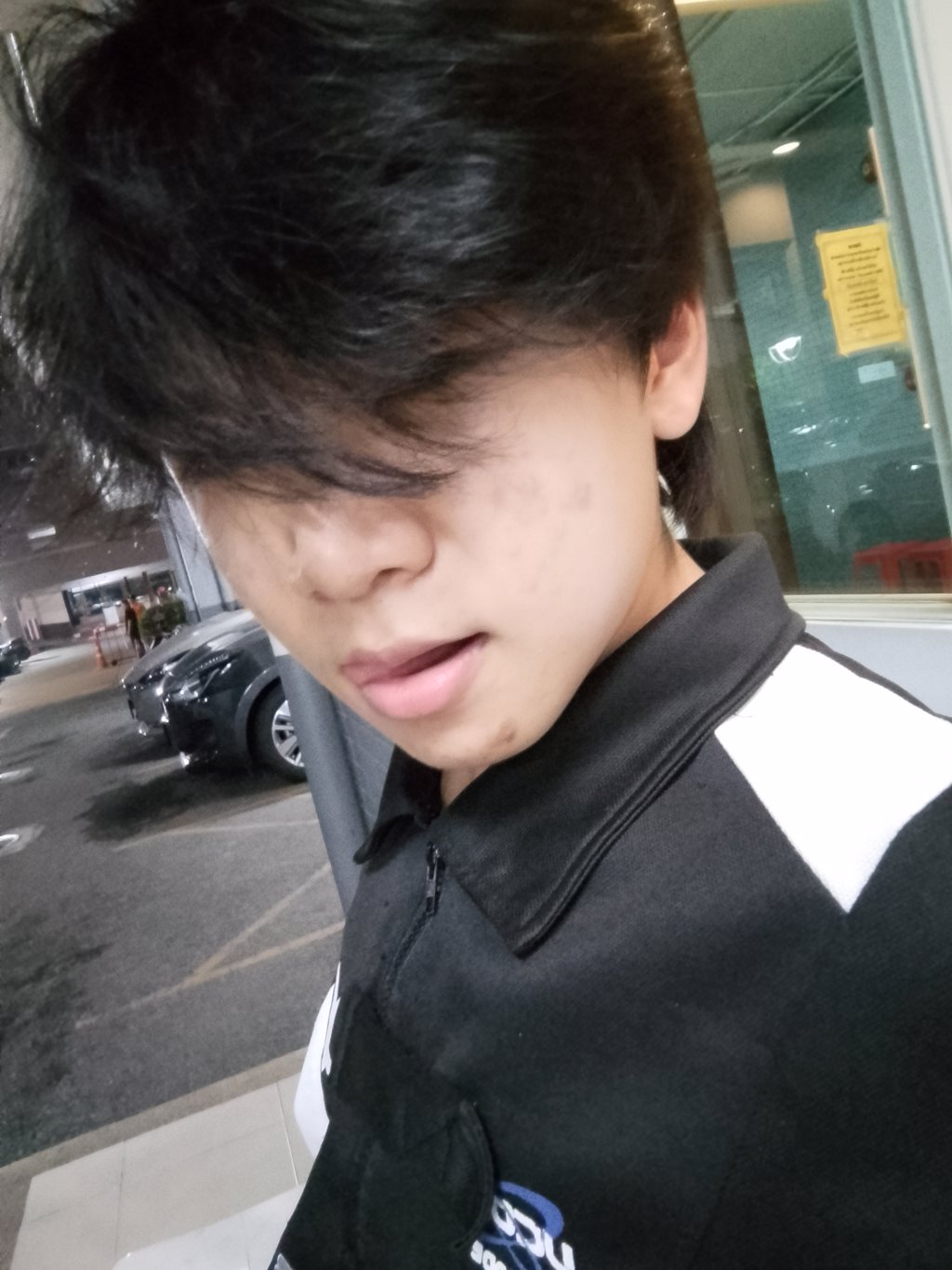 Tamin99 หาผู้หญิงใจดีดูแลครับ อายุ 15 เป็นลูกครึ่งหน้าตาดีหุ่นดีสูง 170 ครับ