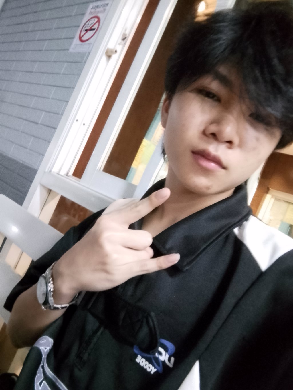 หาพี่สาวใจดีดูแลครับ ลูกครึ่ง สูง 170 หน้าตาดีไม่เรื่องมาก