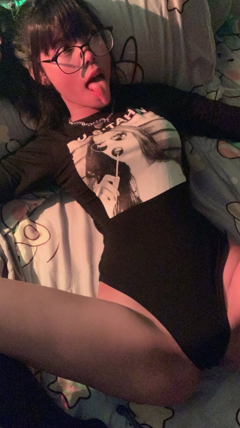 หาพี่ช่วยซื้อคลิป ซื้อมีโอกาสได้เจอ ชุดนักเรียน เนตรนารี