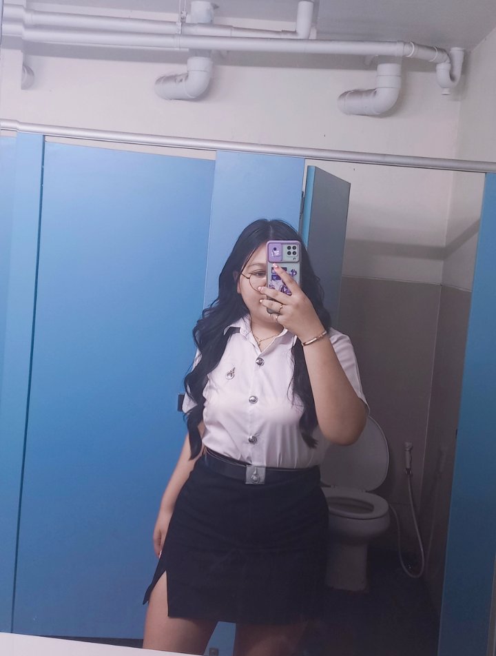 นักศึกษา อายุ 20 นนทบุรี