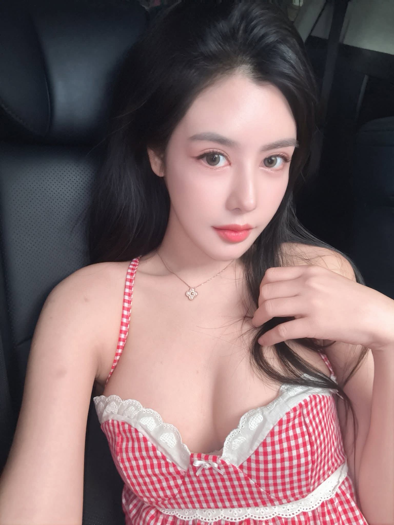 ลูกครึ่งจีนค่ะ ตามรูป หาระยะยาว ค่ะ 