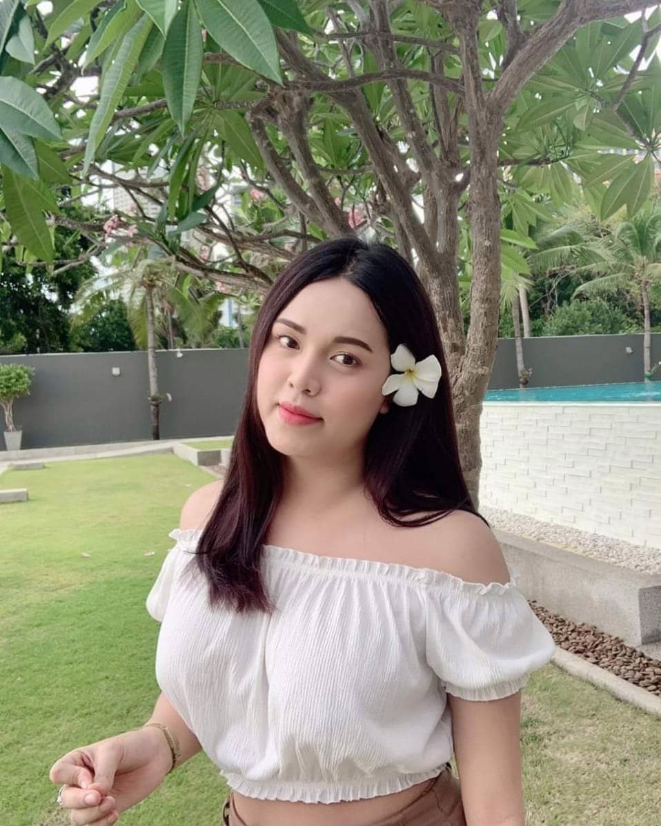 น้องไอซ์ค่ะ เป็นสาวสองนะคะ พี่ๆคนไหนสนใจทักมาได้นะคะ  กันเอง ตรงปก iceice1999