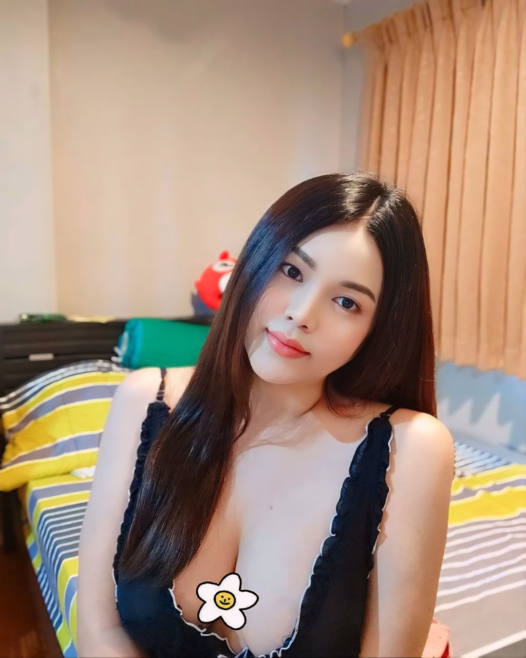 สาวสองนมใหญ่ หาพี่ชายใจดี  รามอินทราไปหาได้ อวบนิดๆ น่ารัก ตรงปกค่ะ 