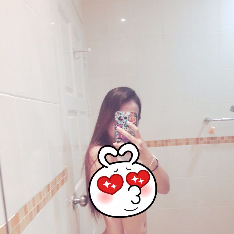 ขายรูปค่ะ ใครสนใจทิ้งไอดีไว้เลยค่ะ 