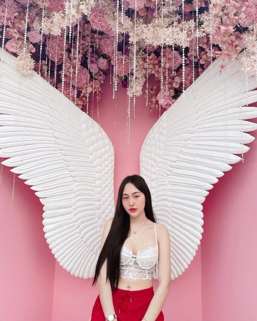 สวัสดีค่ะ หนูโมนา ค่ะ l : moei2526