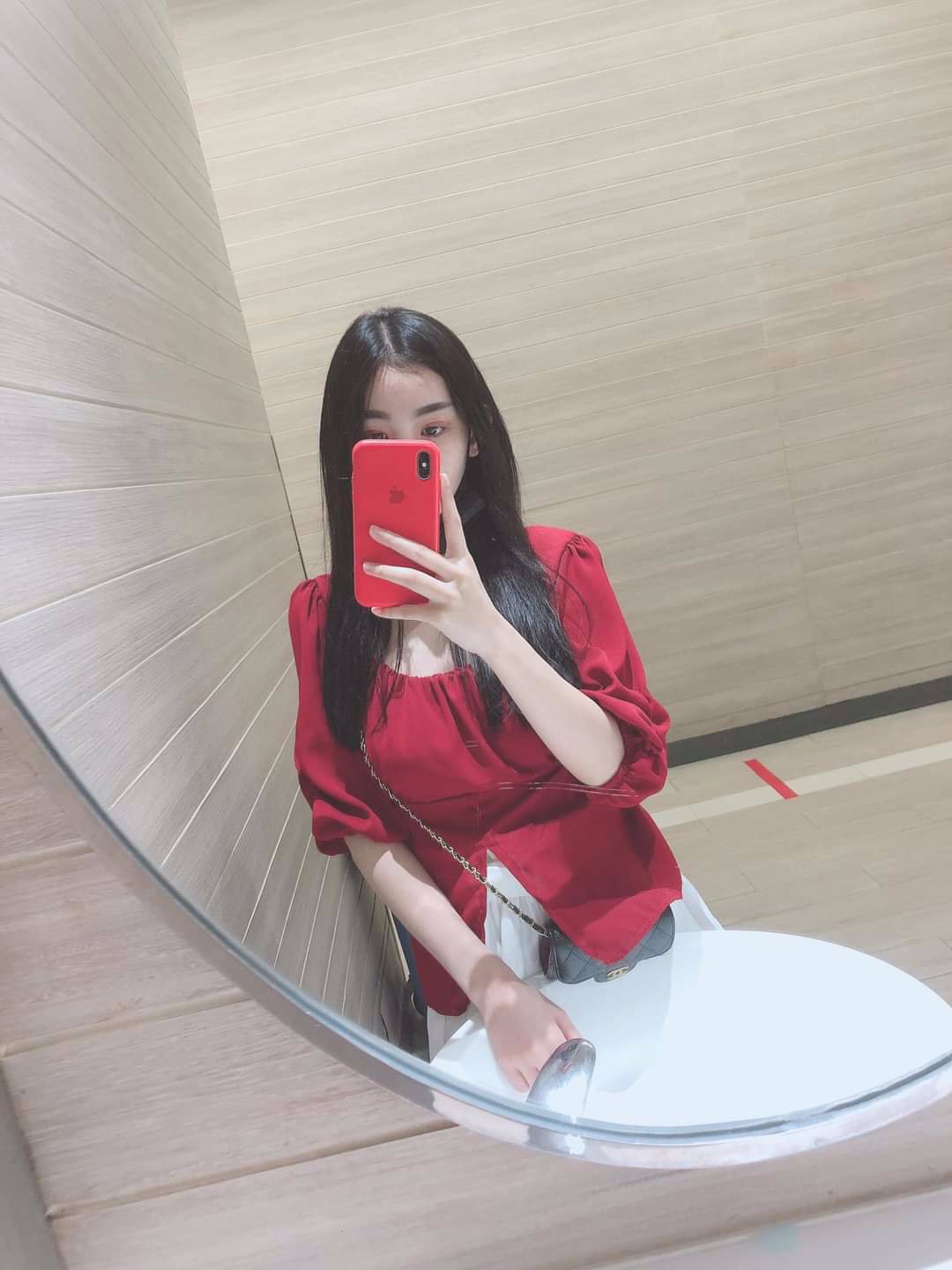 ขอคนพร้อมอลิซหาพี่ดูแลหาพี่ใจดีที่คอยช่วยเหลือสะดวกเดินทางได้