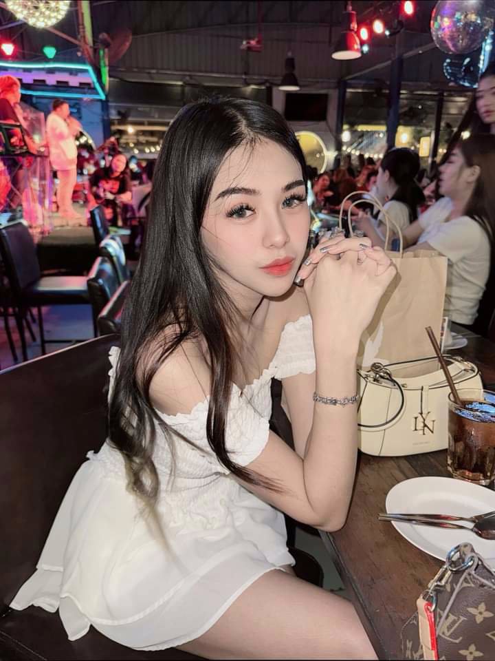 หาพี่ช่วยเหลือด่วนค่ะ ขอพี่ที่พร้อมนัดเจอ พร้อมช่วยเหลือเลยนะคะ.🙏 pim69pim69