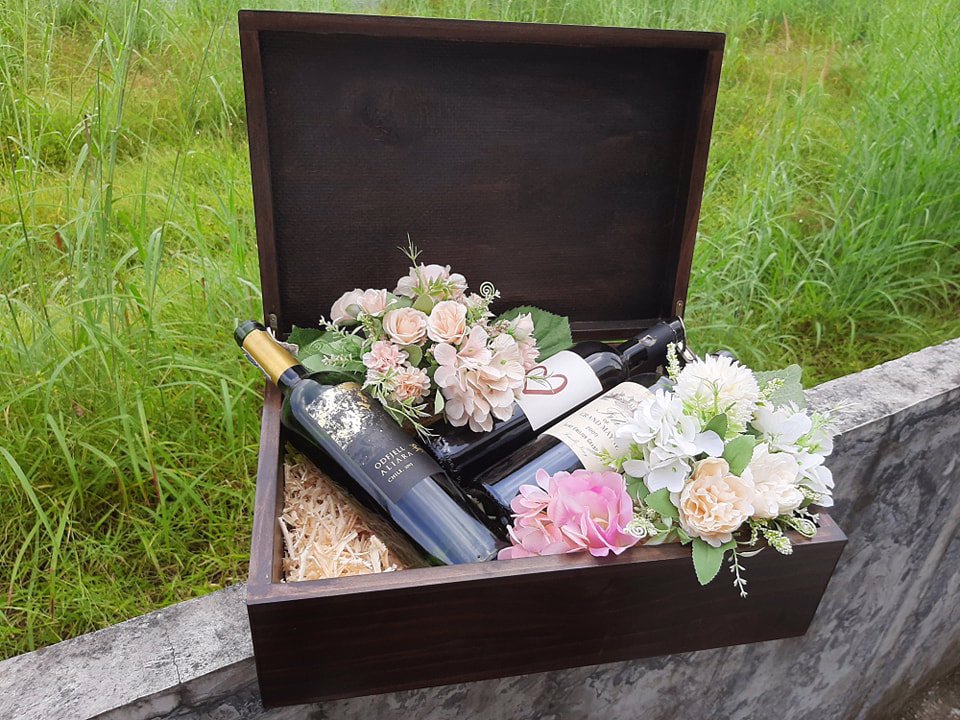 กล่องไม้ฝาล๊อคสีวอลนัท