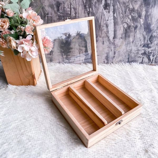 กล่องฝากระจก