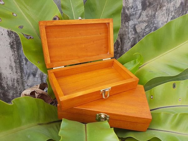 กล่องไม้