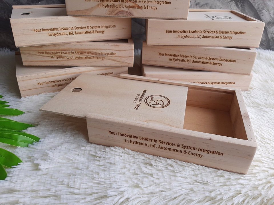 กล่องไม้ฝาสไลด์