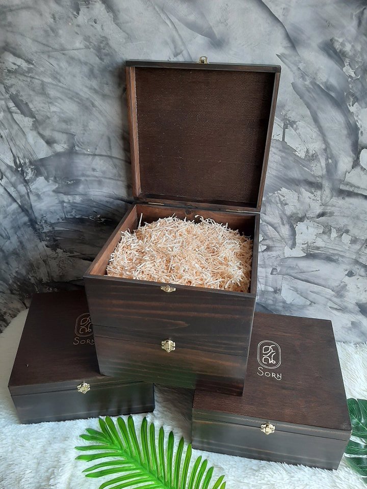 กล่องไม้ฝาล๊อคสีวอลนัท