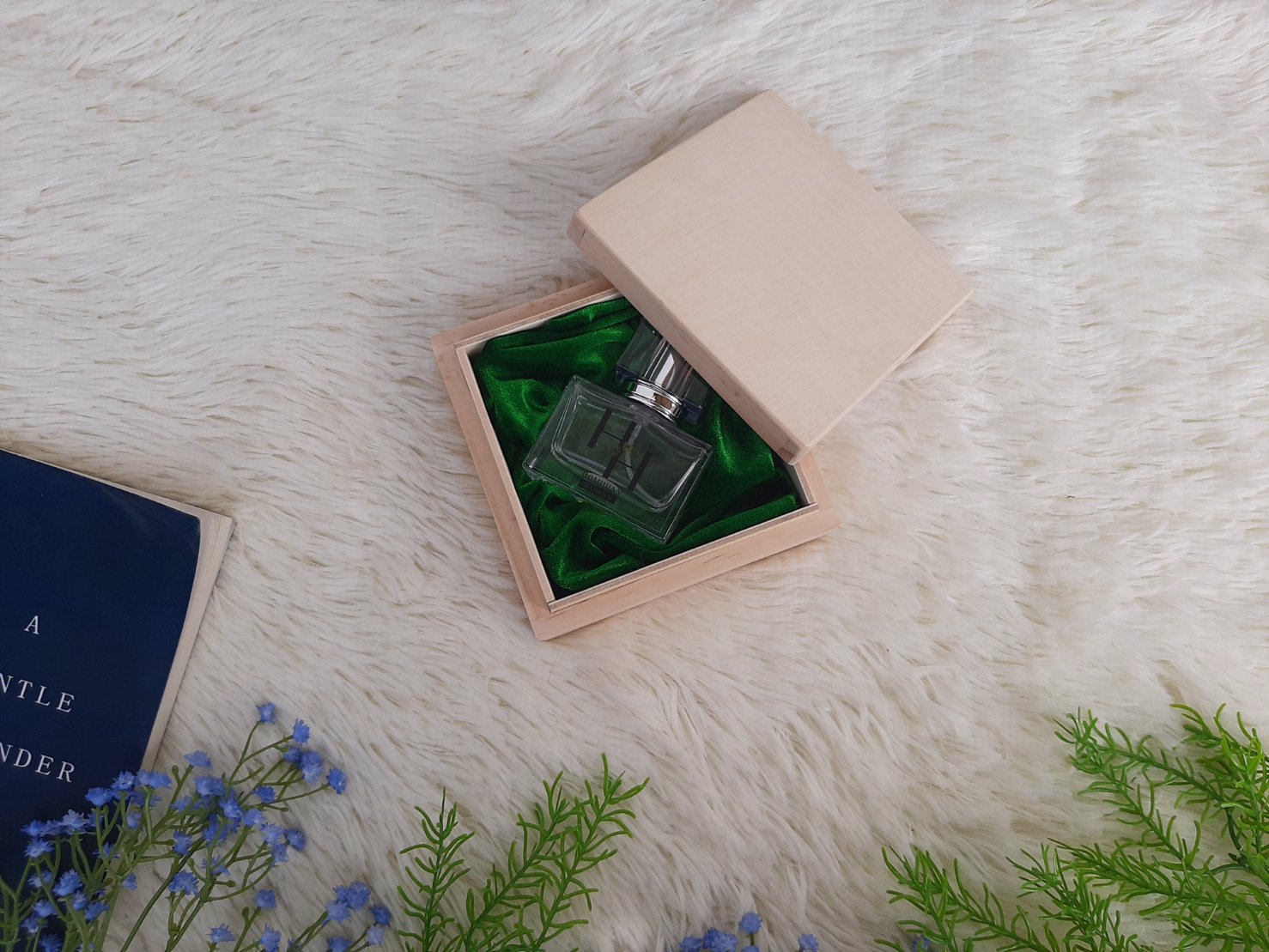 กล่องไม้ฝาครอบ 12x12x4.5 cm.