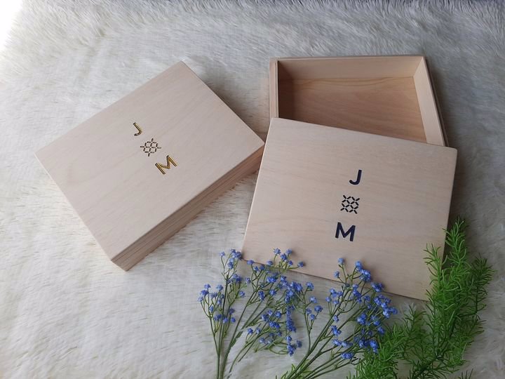 กล่องไม้สนฝาครอบ