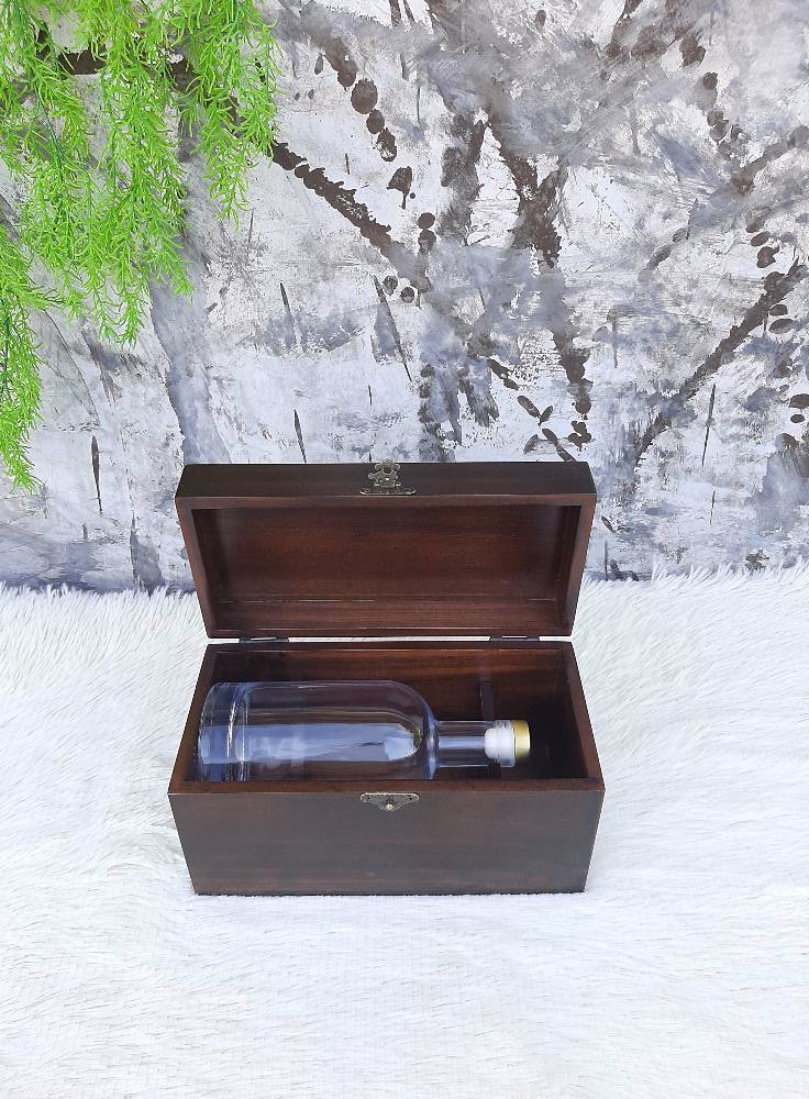 กล่องใส่เหล้า