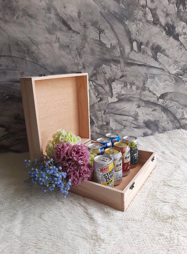 กล่องไม้สนฝาล็อค