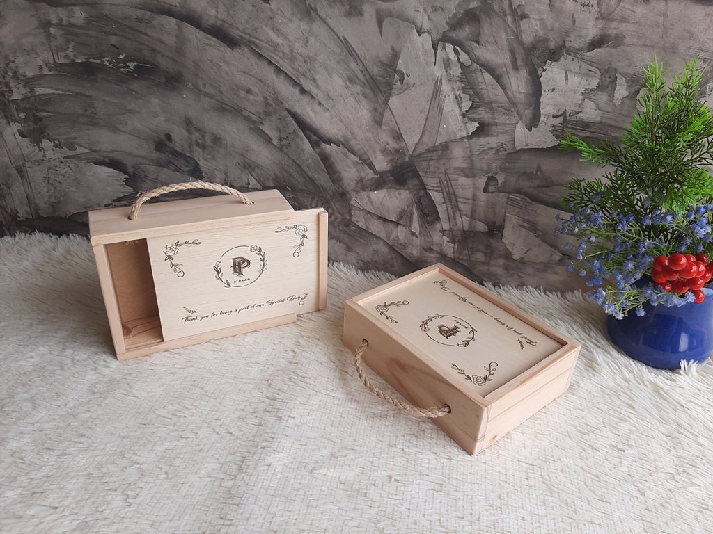 กล่องไม้ที่ระลึกงานแต่งงาน