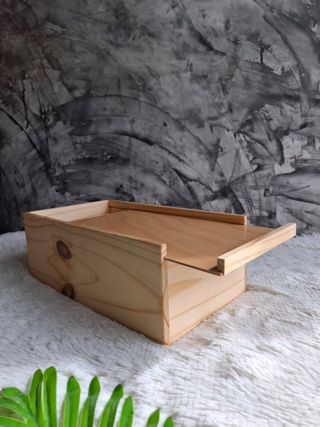 กล่องไม้ฝาสไลด์