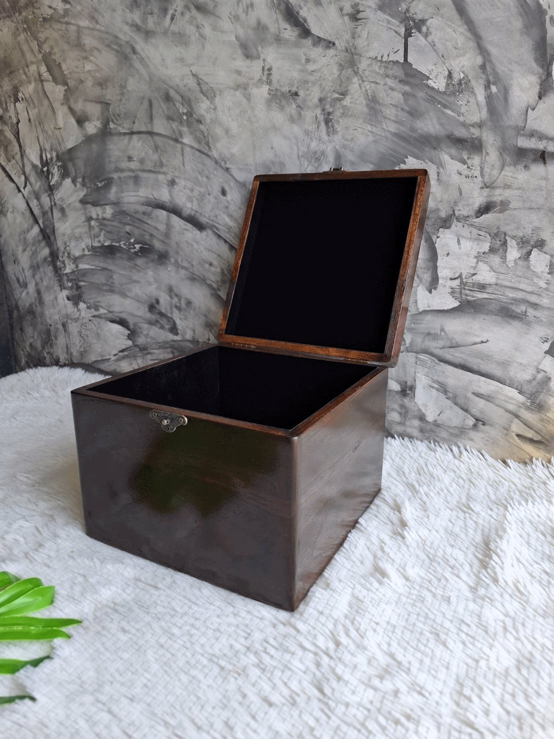 กล่องไม้สักจริง