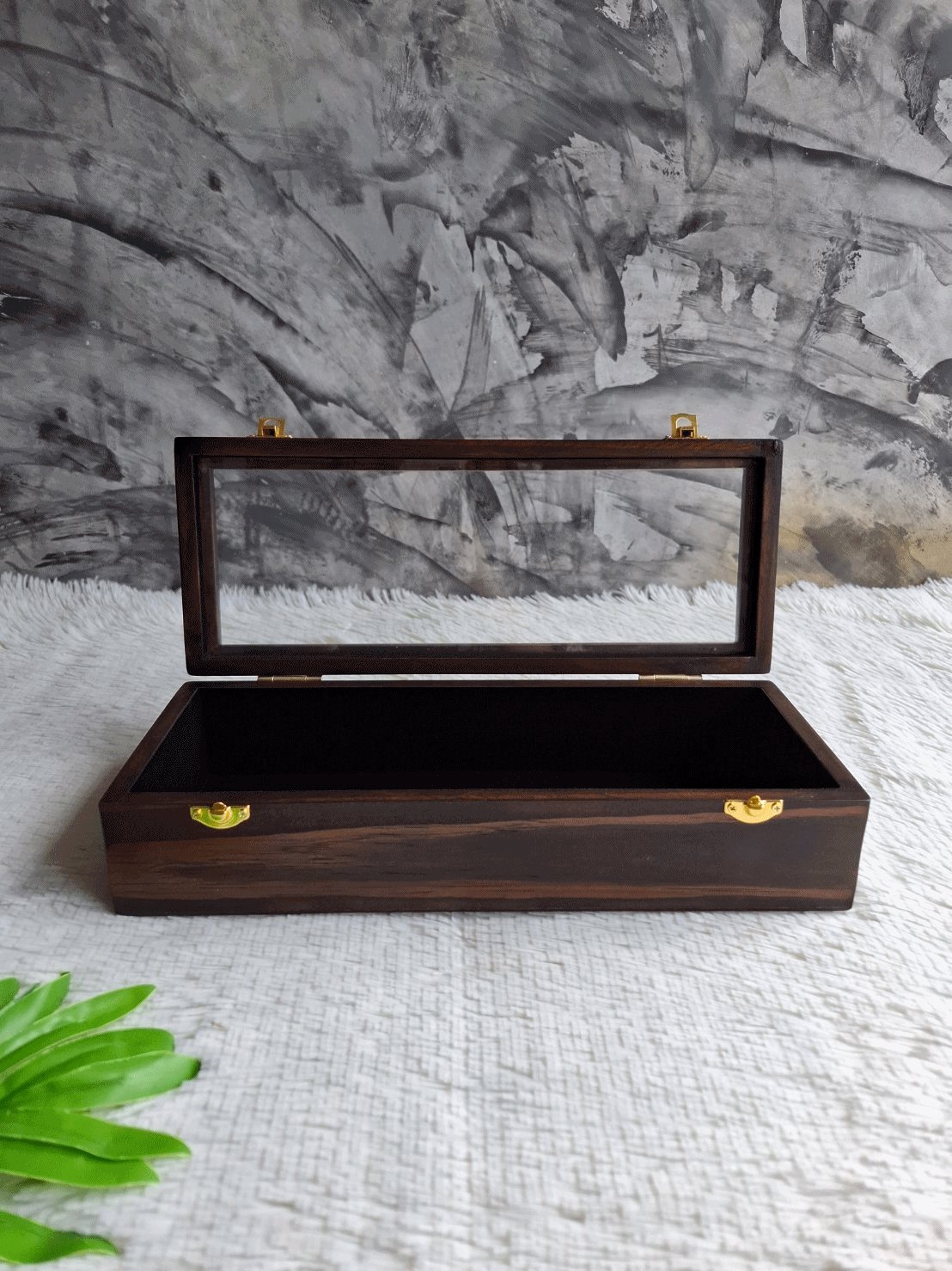 กล่องไม้ฝาล็อคกระจก