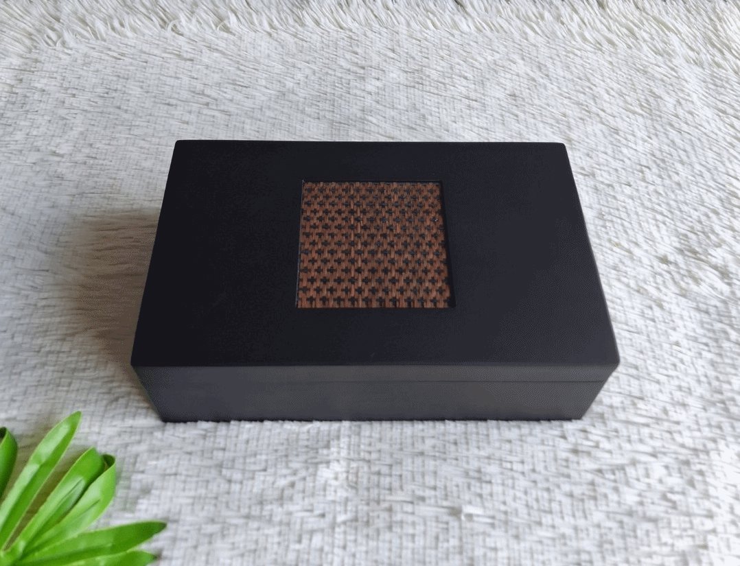 กล่องไม้สักจริง