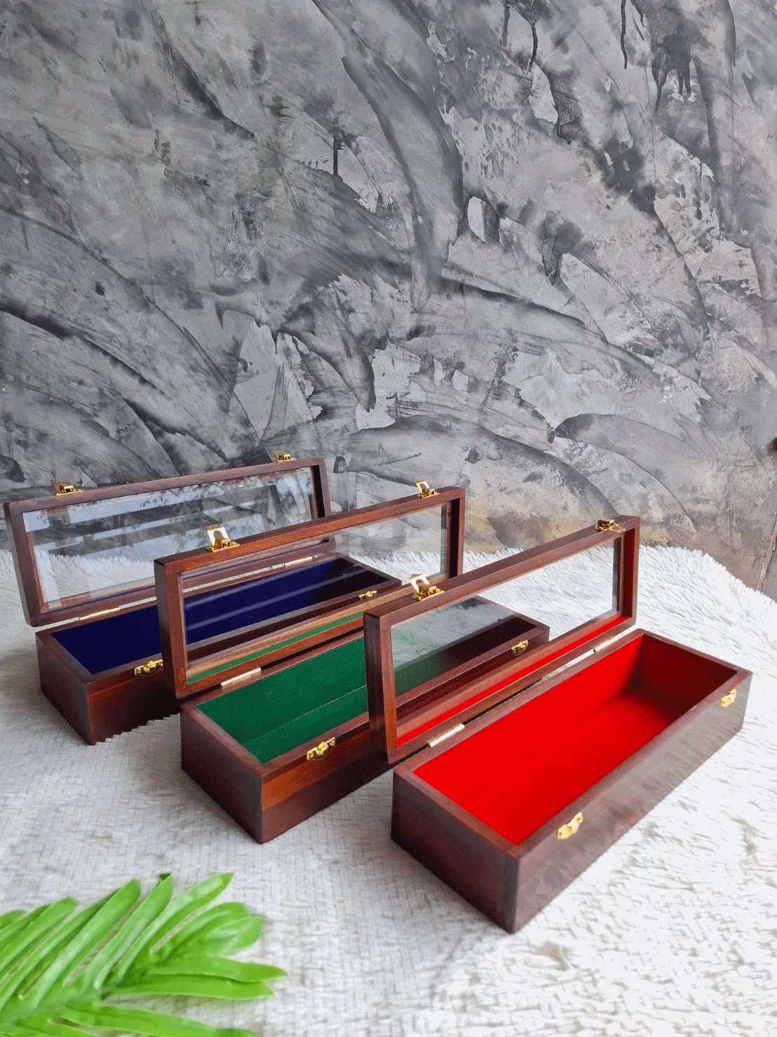 กล่องไม้ฝาล็อคกระจก