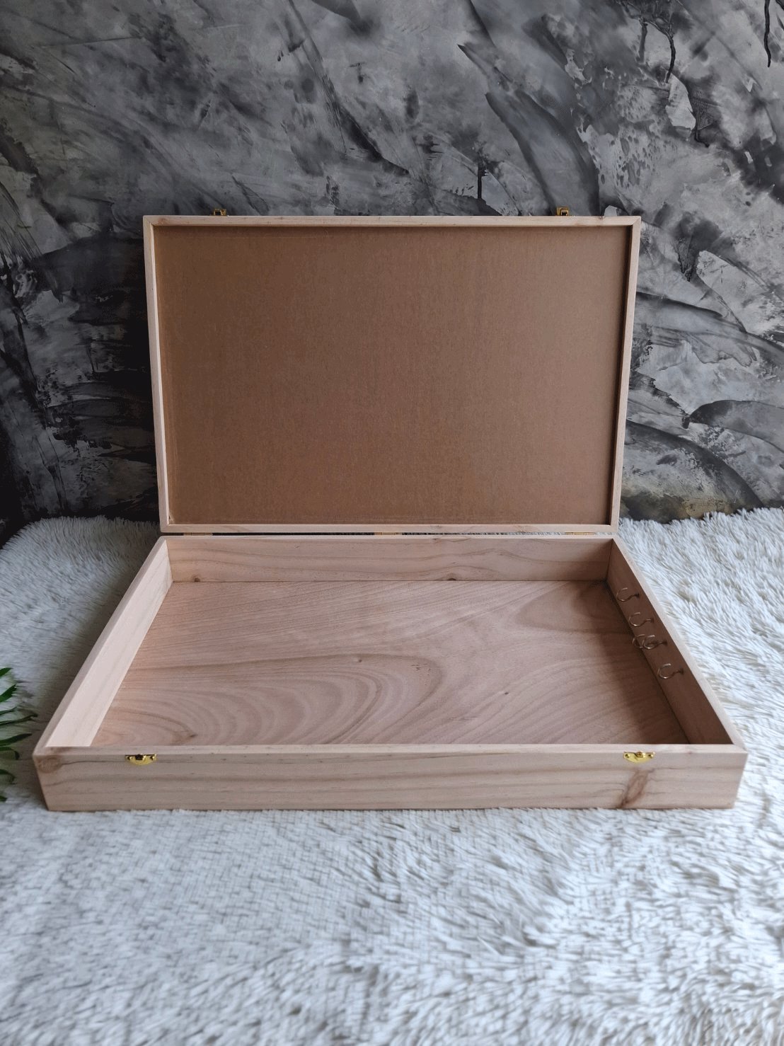 กล่องไม้ฝาล็อคอครีลิค