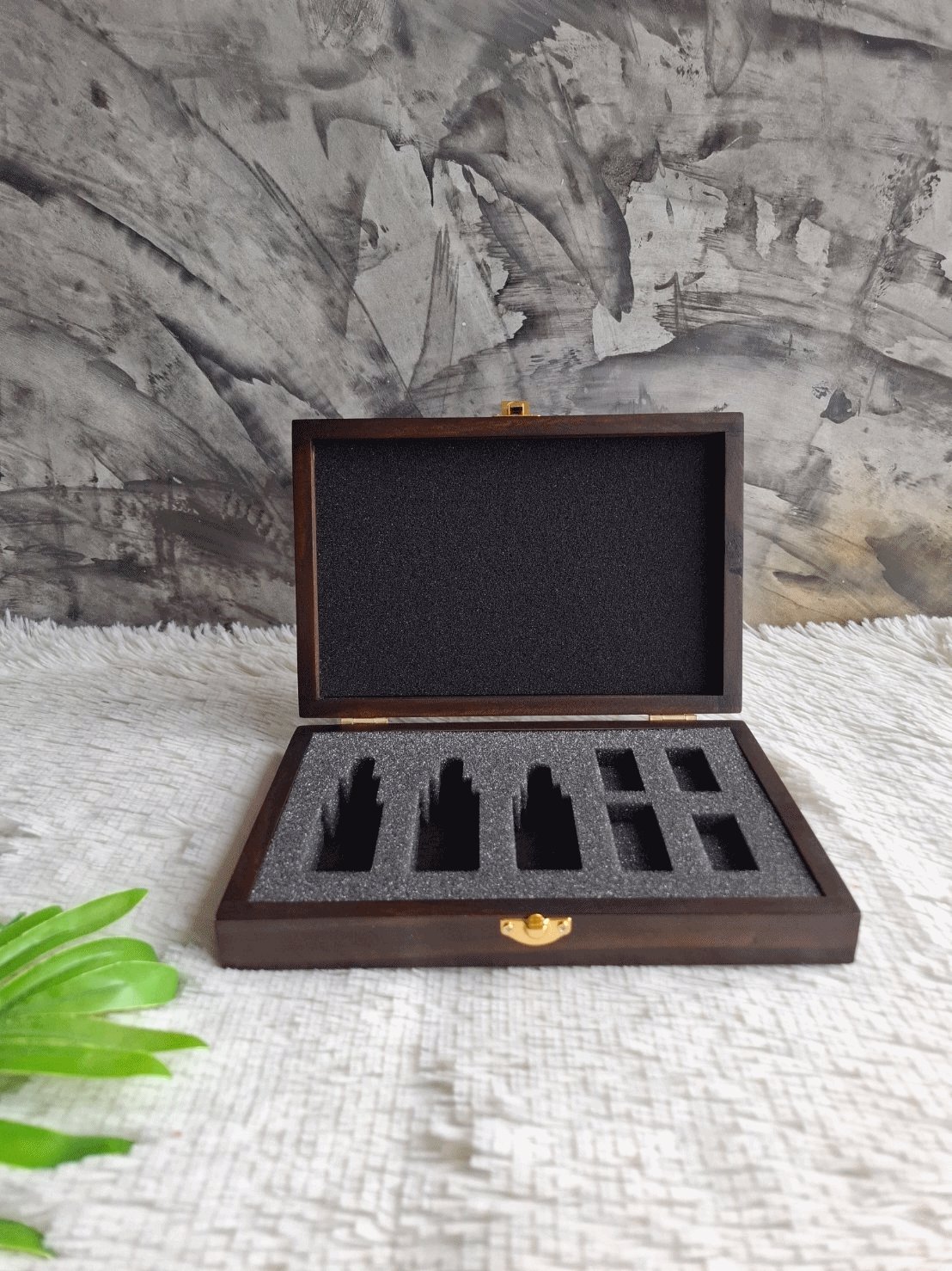 กล่องไม้สนฝาล็อค