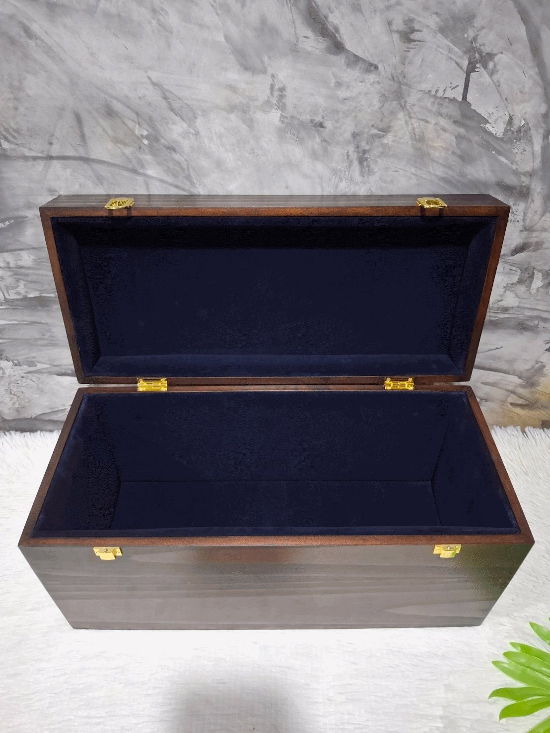 กล่องไม้สนแบบบุผ้ากำมะหยี่