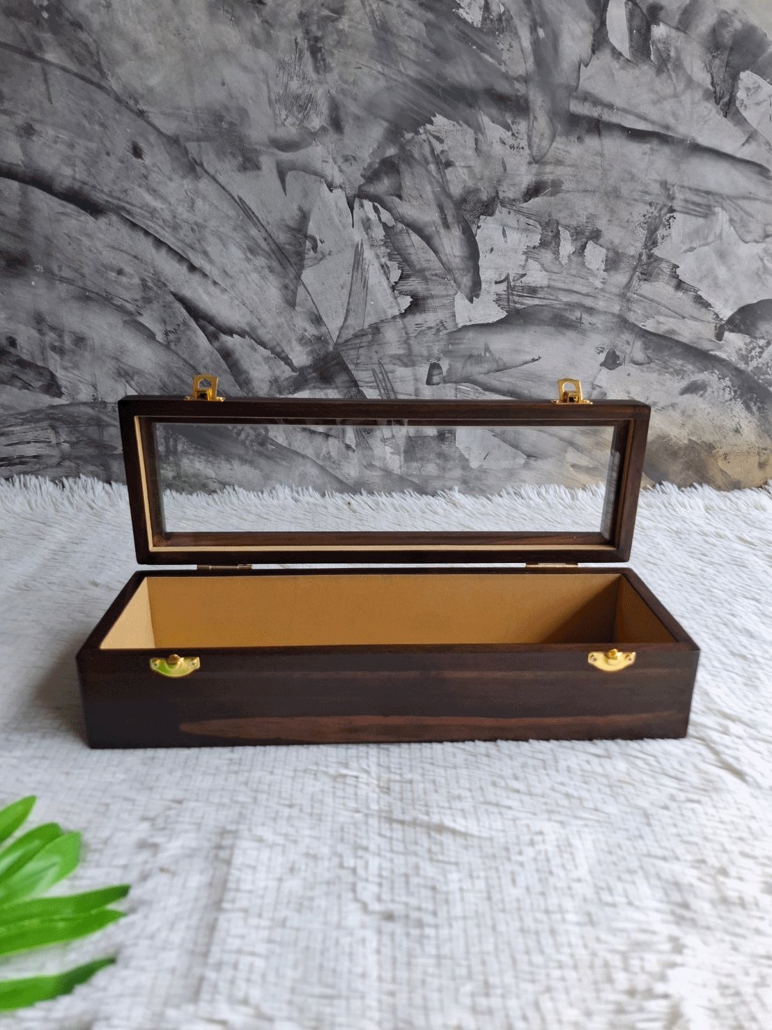 กล่องไม้ฝากระจก สีวอลนัท