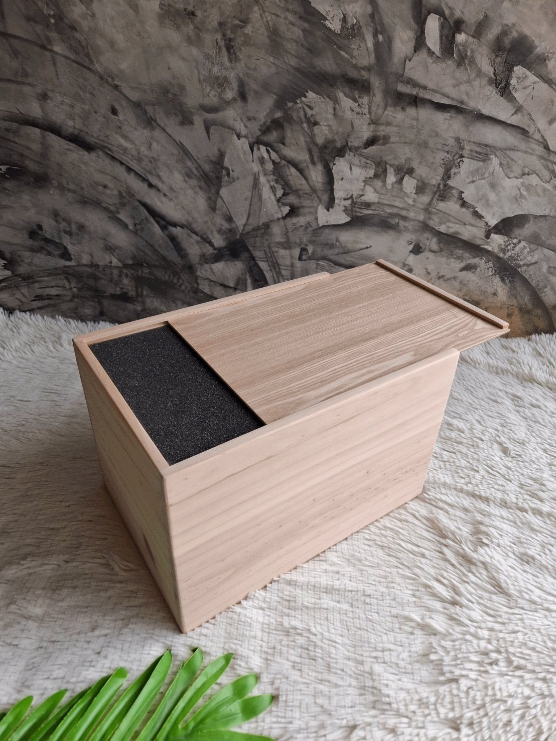 กล่องไม้ใส่งานโมเดลตุ๊กตา