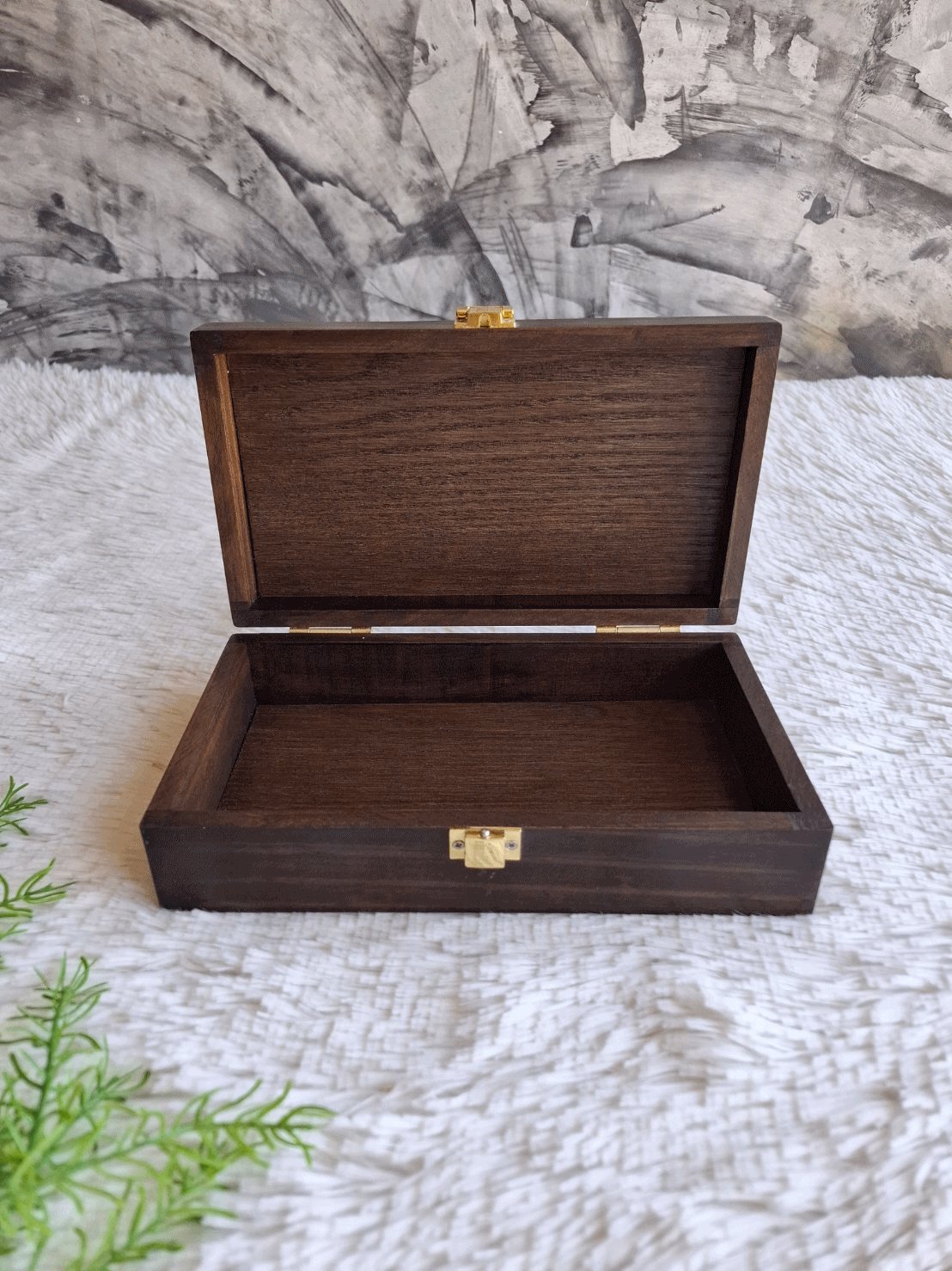 กล่องไม้สนฝาล็อค